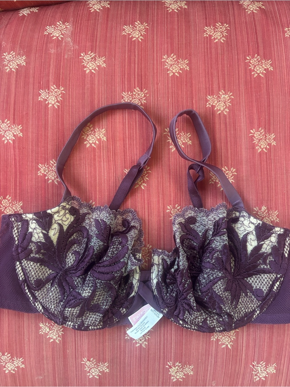 EARLY 2000’s Y2K Victoria's Secret Unlined Underwire Bra with Floral Mesh